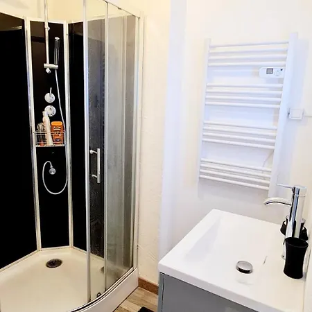 Appartement Standing 110m2 Lumineux, Clim, Balcons